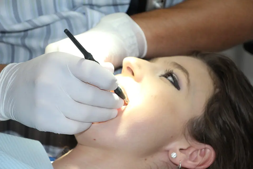 Procedimiento de implantes dentales